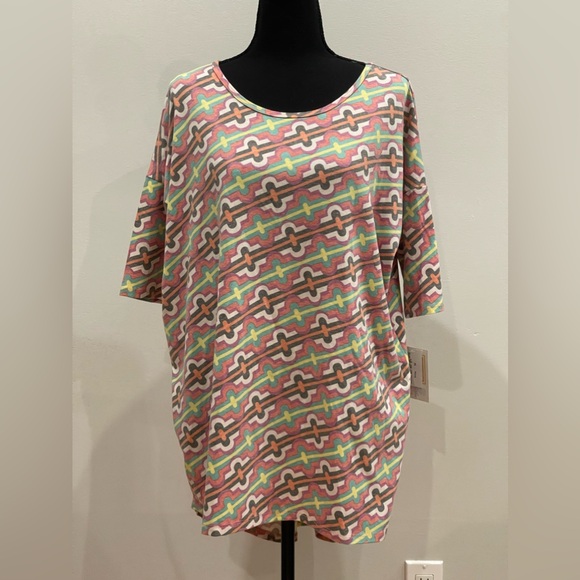 LuLaRoe Tops - New LuLaRoe M Irma Patterned High Low‎ Tunic with Stretch
